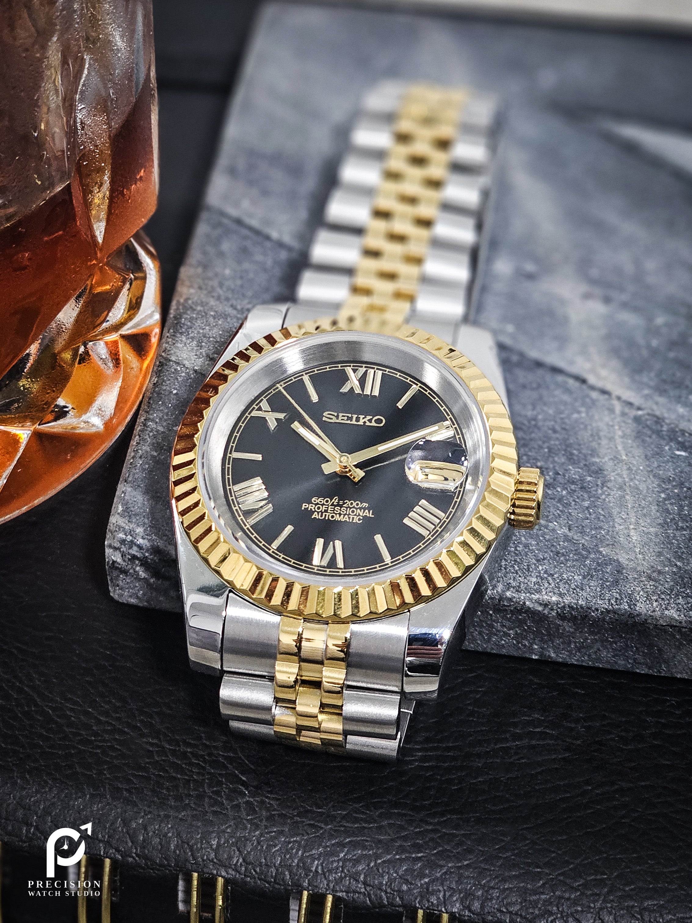 Date J Fluted - Roman Two-tone Black
