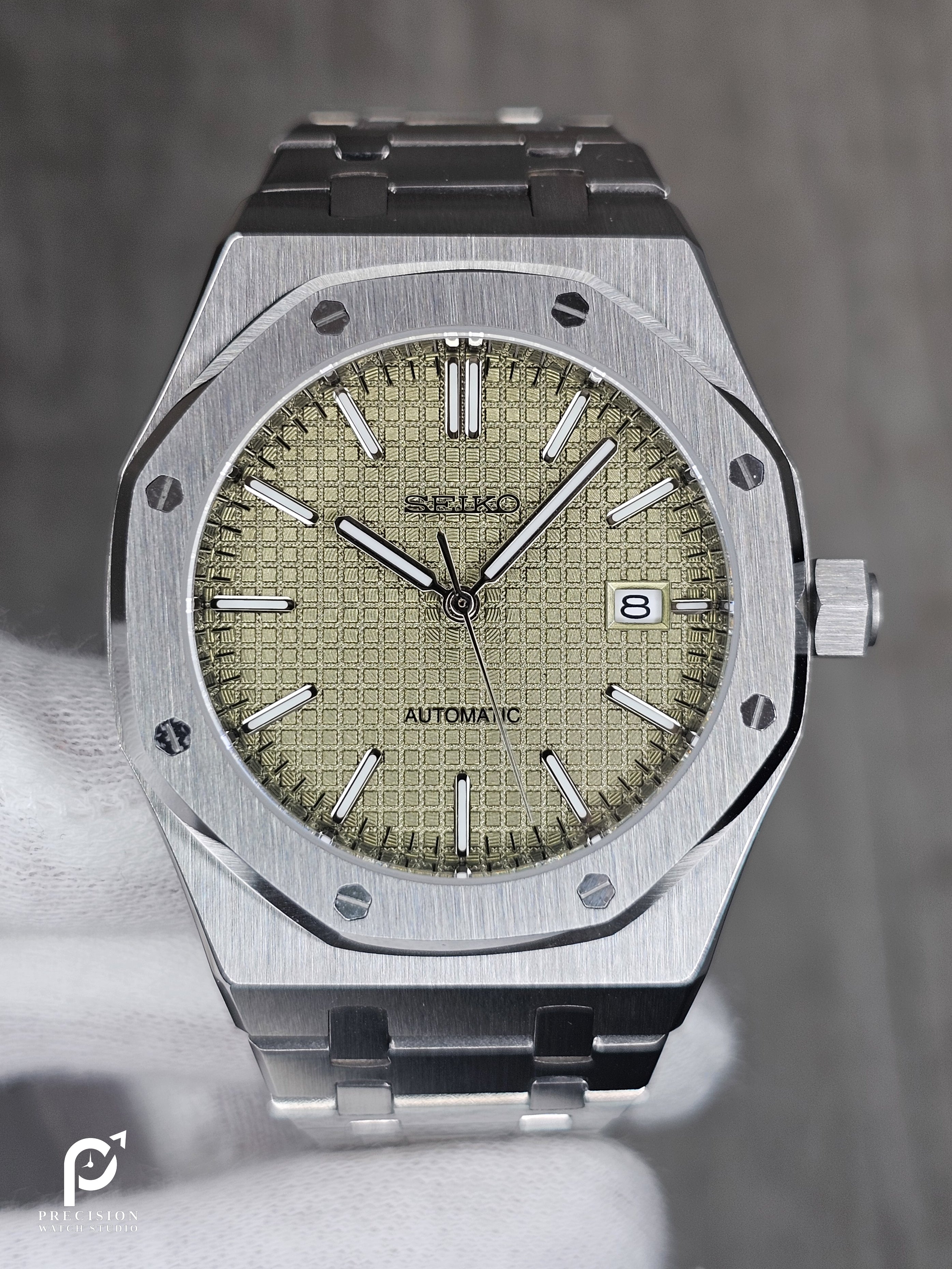 AP Oak - Olive Metallic