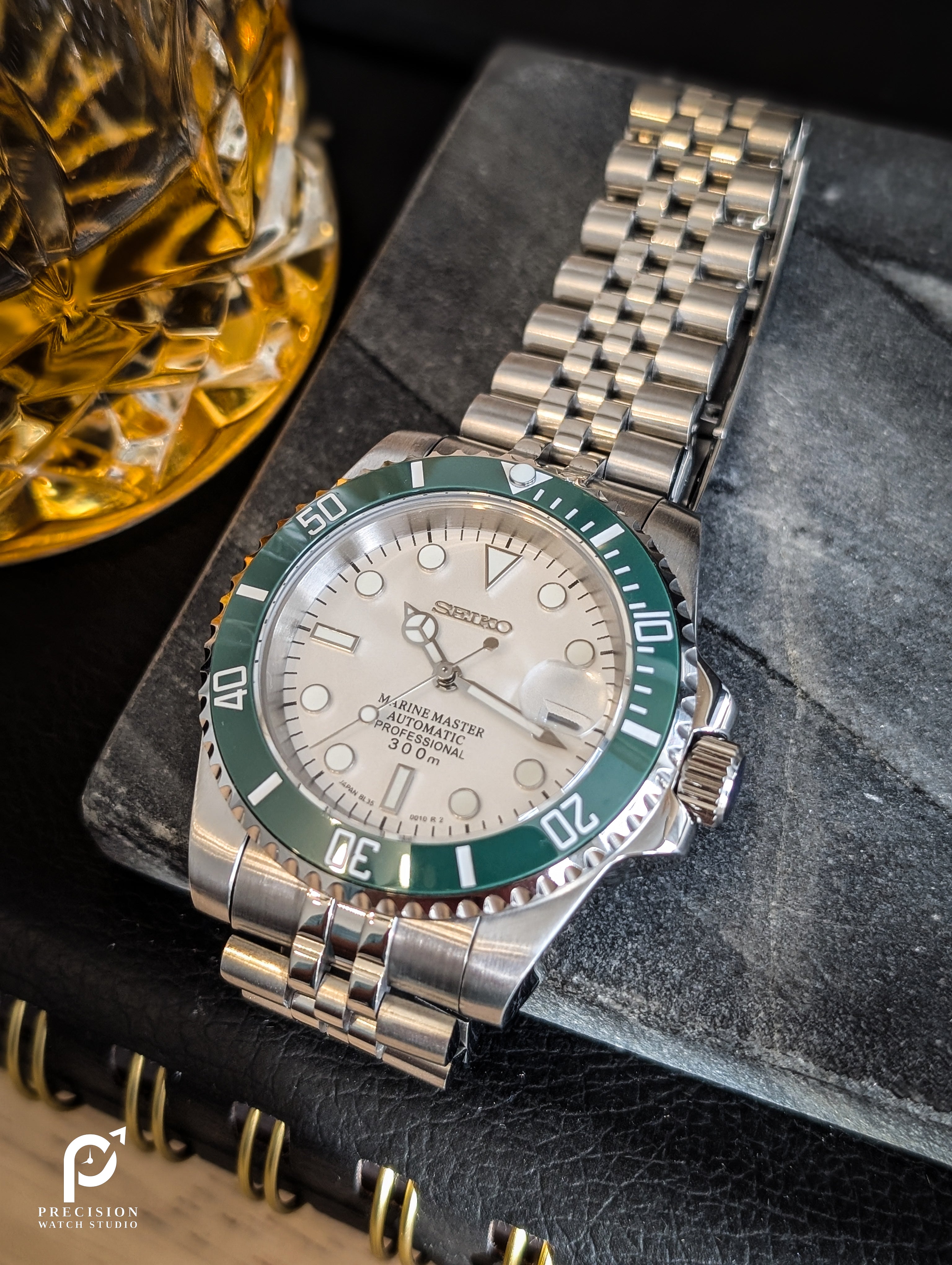 Bright Sub Style Diver - Classic Green