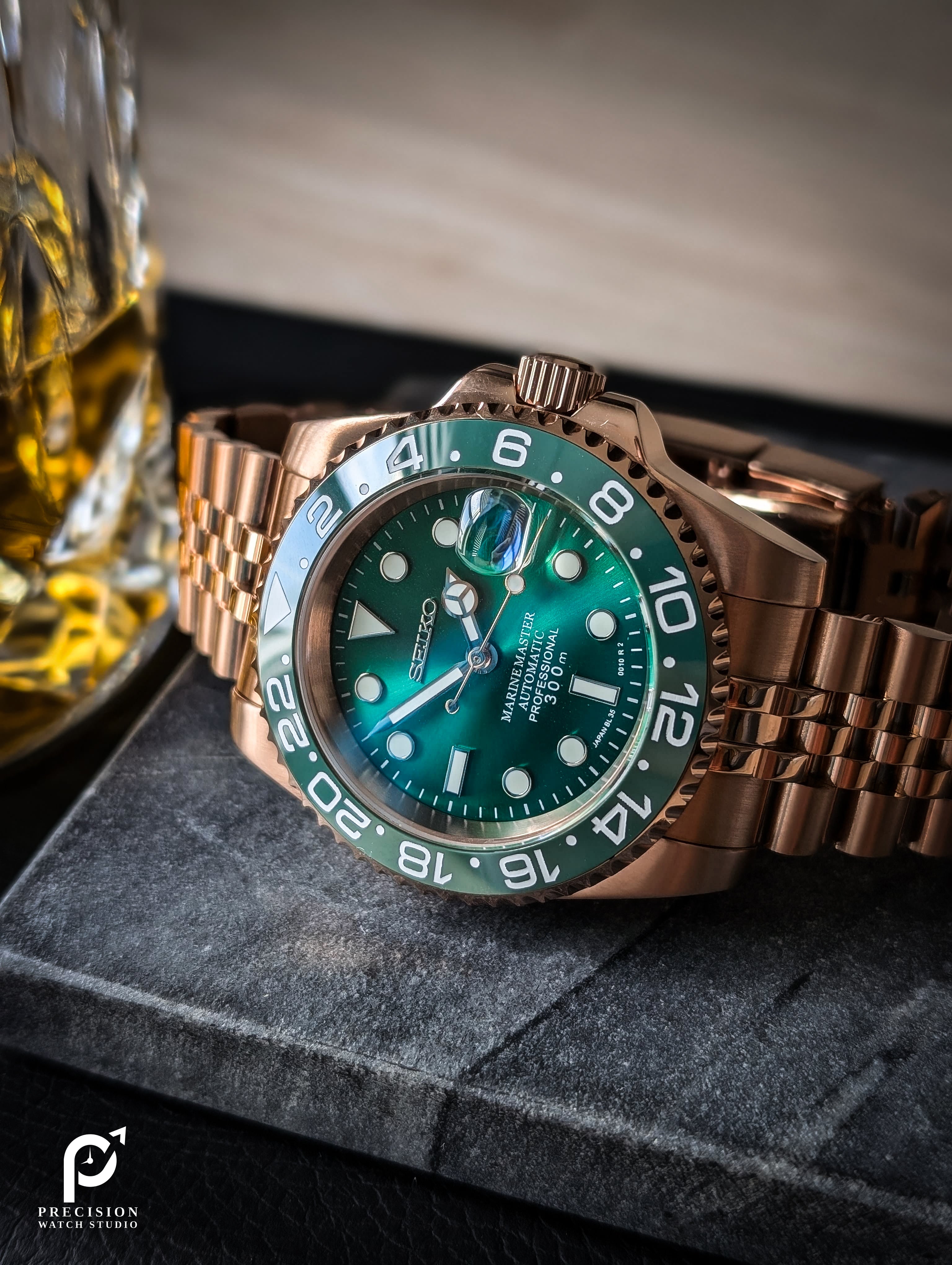 Sub Style 24H - Hulk with Rose Gold