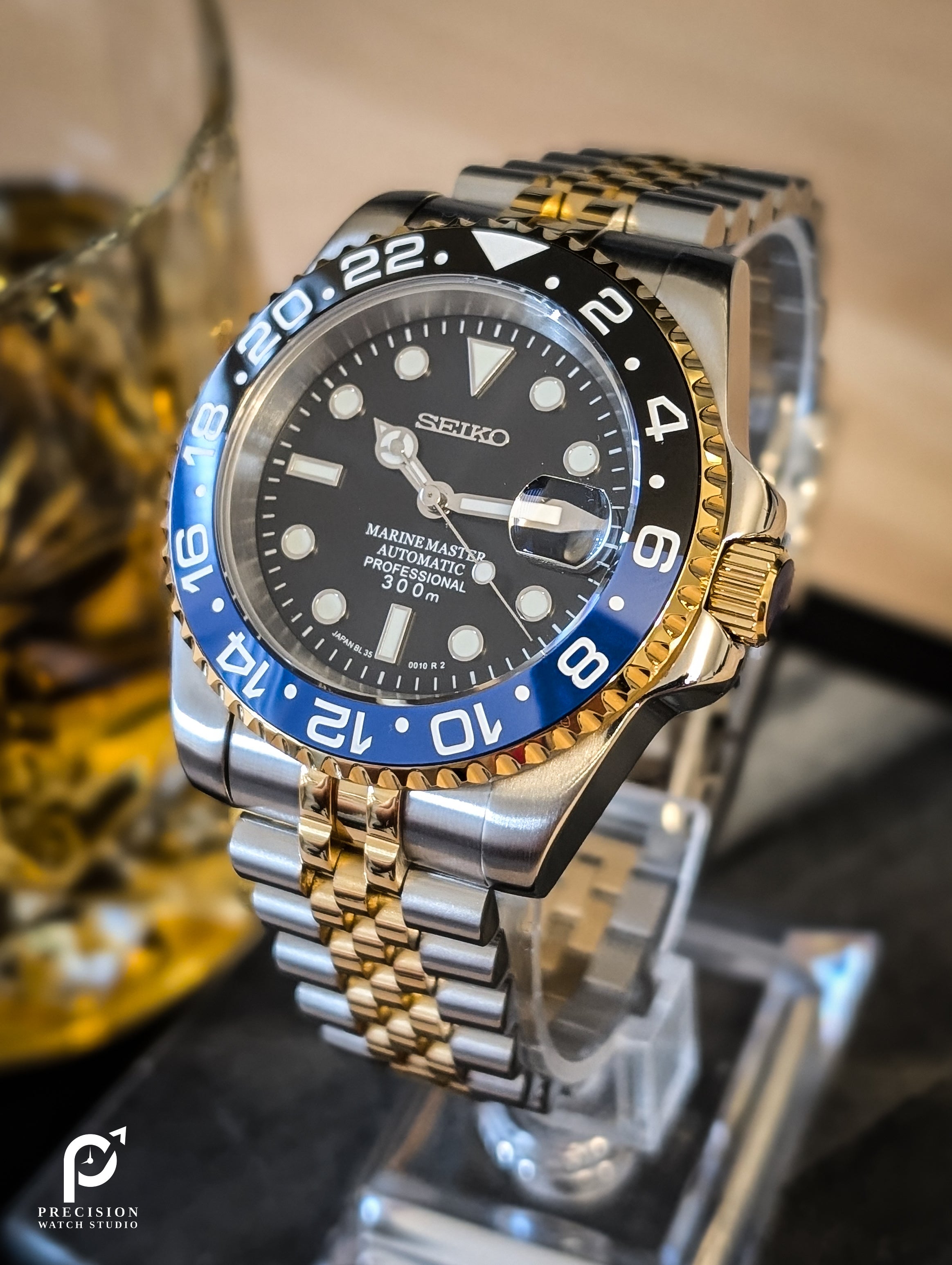 Sub Style 24H - Batman with Two-tone Gold