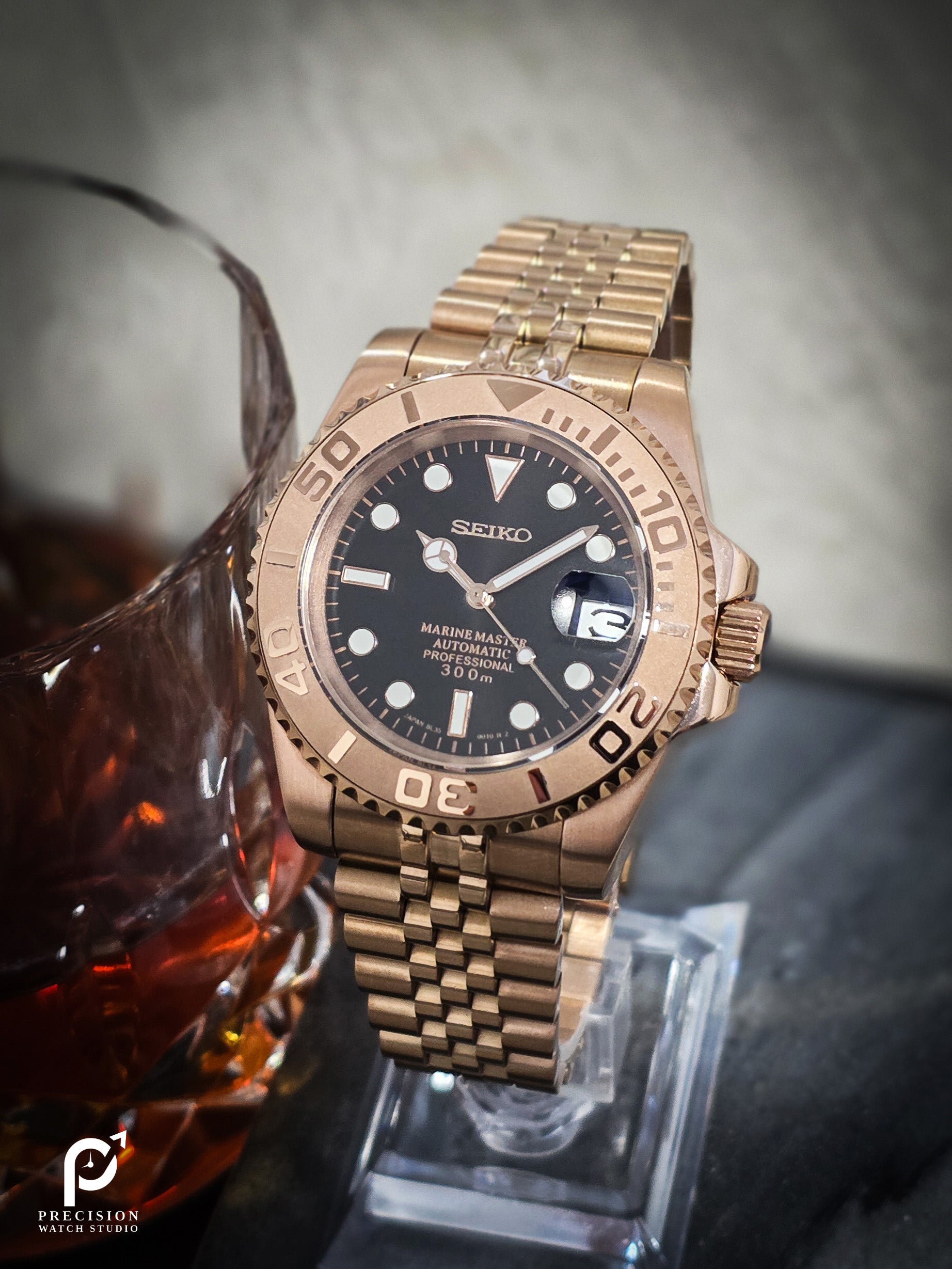 YachtDiver - Rose Gold Frost