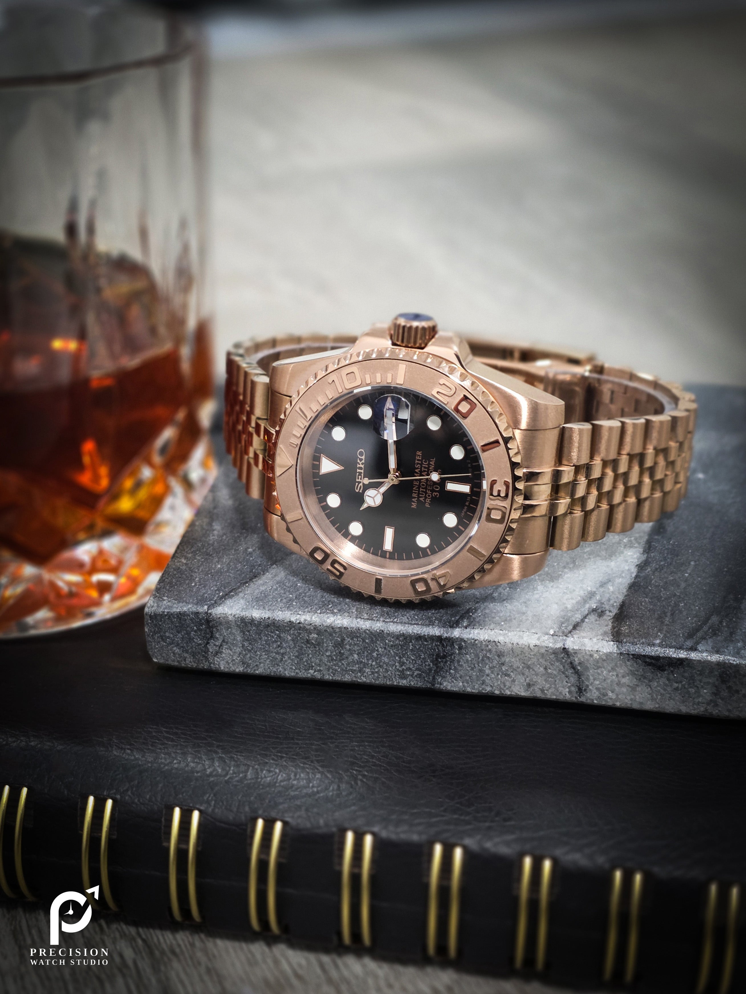 YachtDiver - Rose Gold Frost