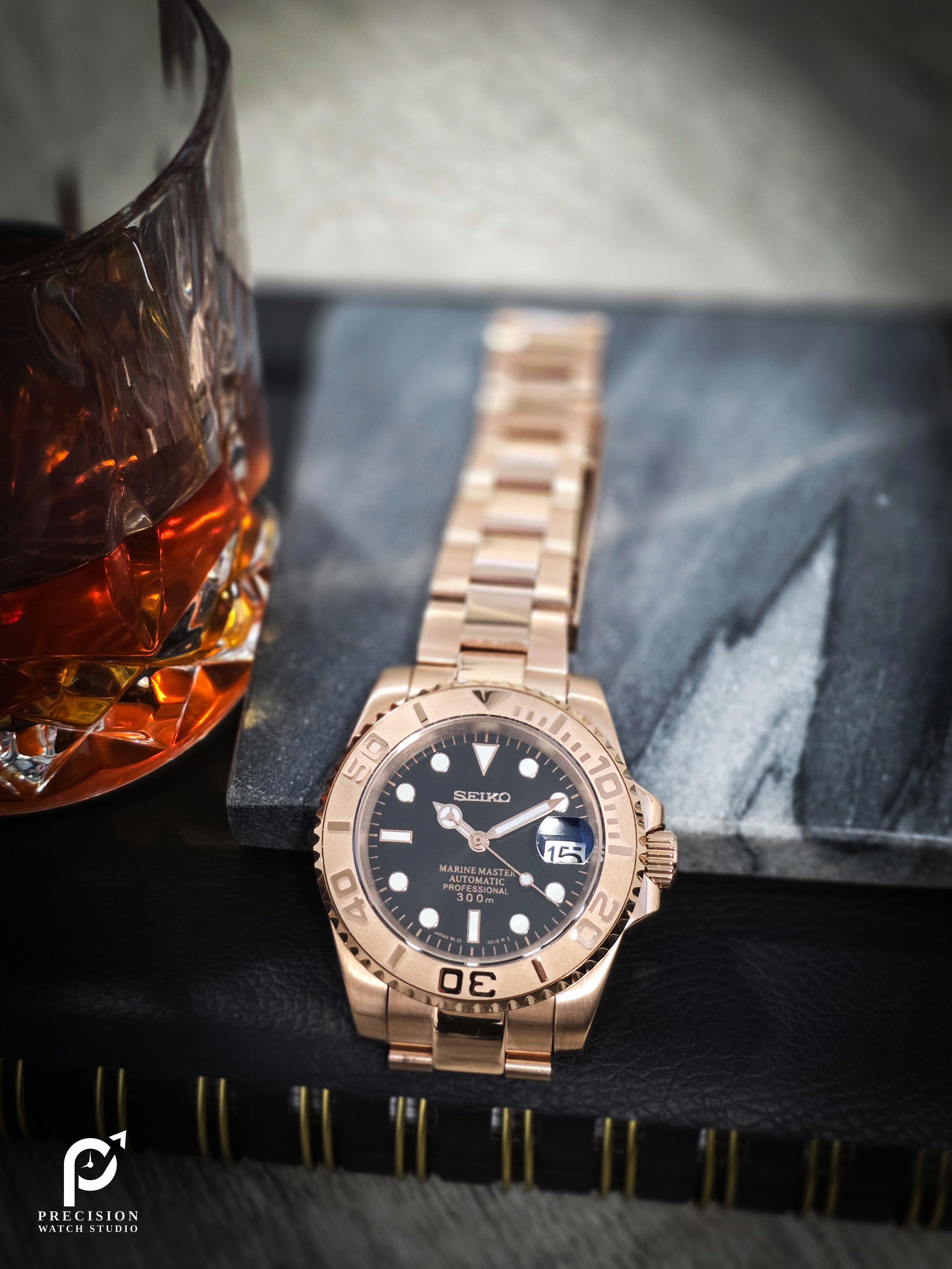 YachtDiver - Rose Gold Frost