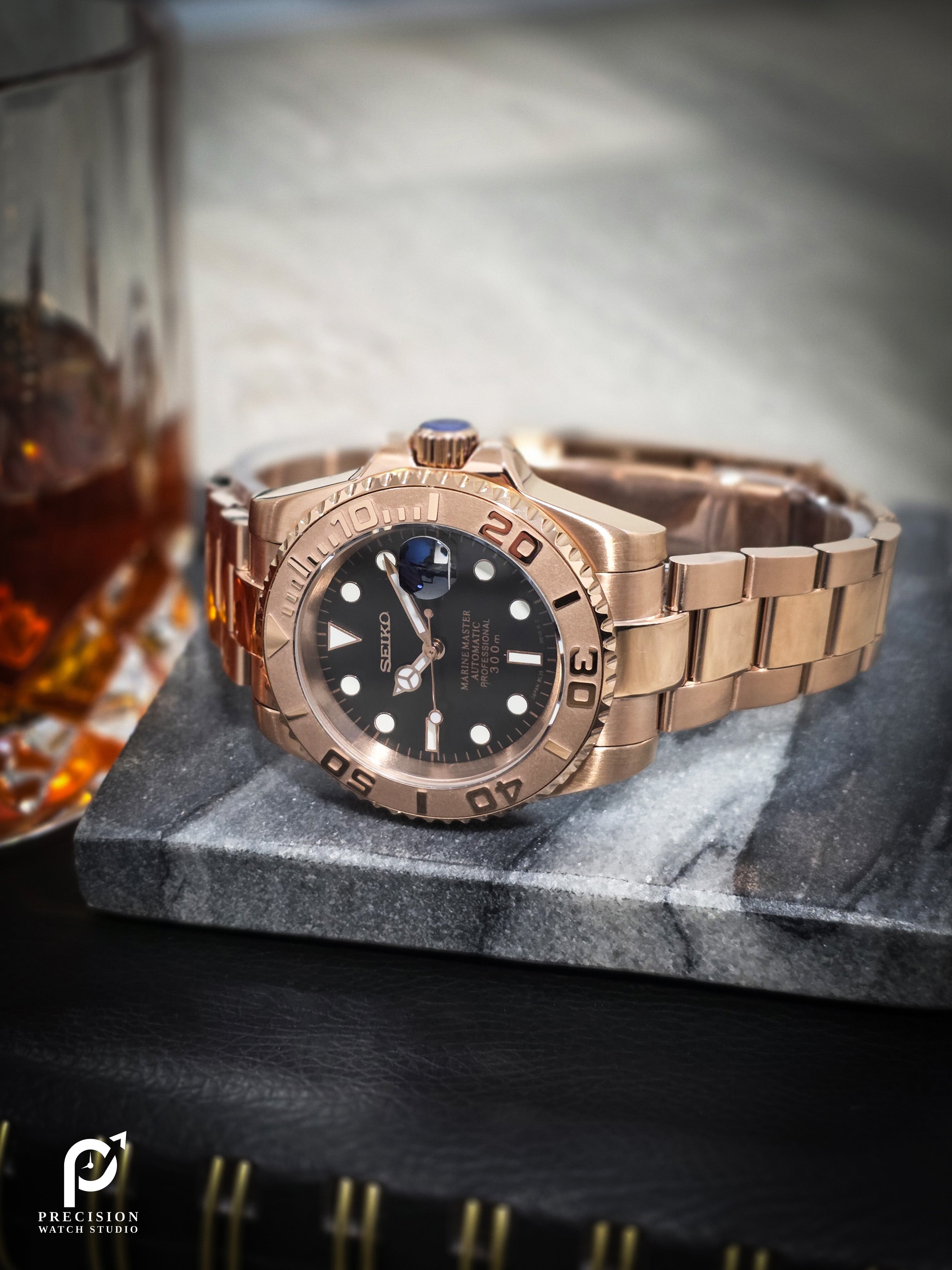 YachtDiver - Rose Gold Frost