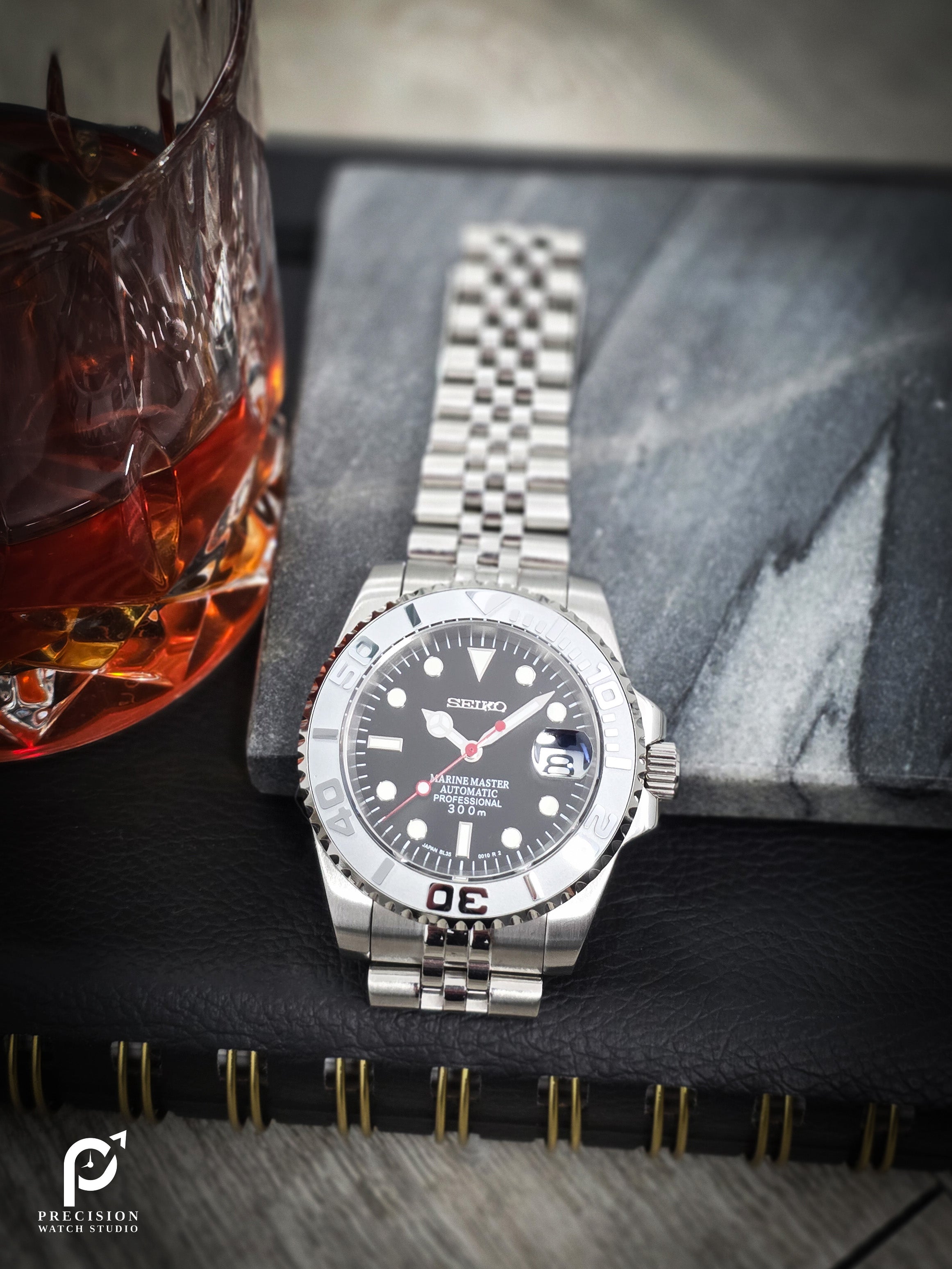 YachtDiver - Crimson Frost