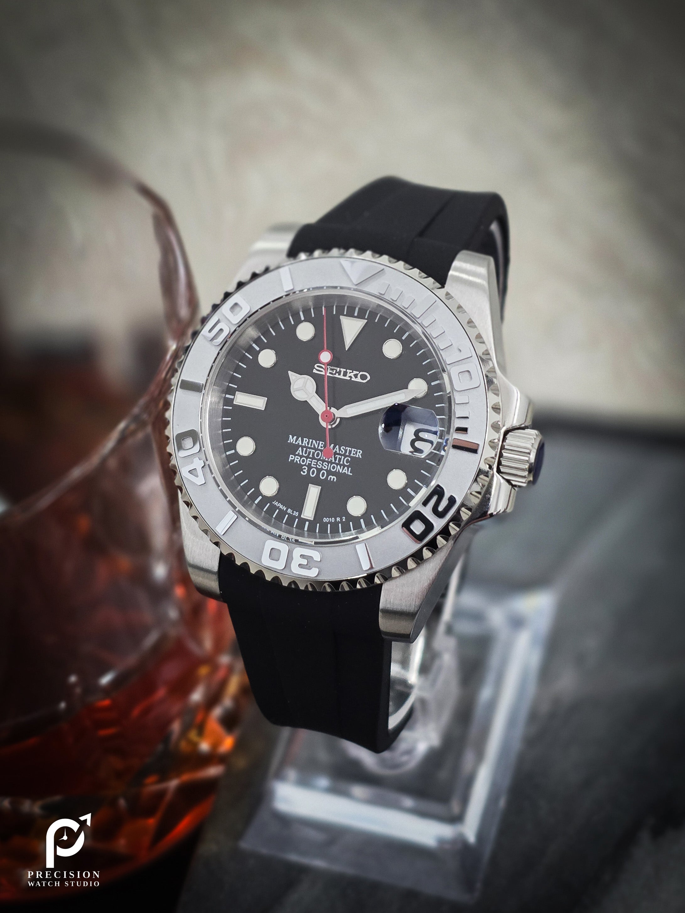 YachtDiver - Crimson Frost