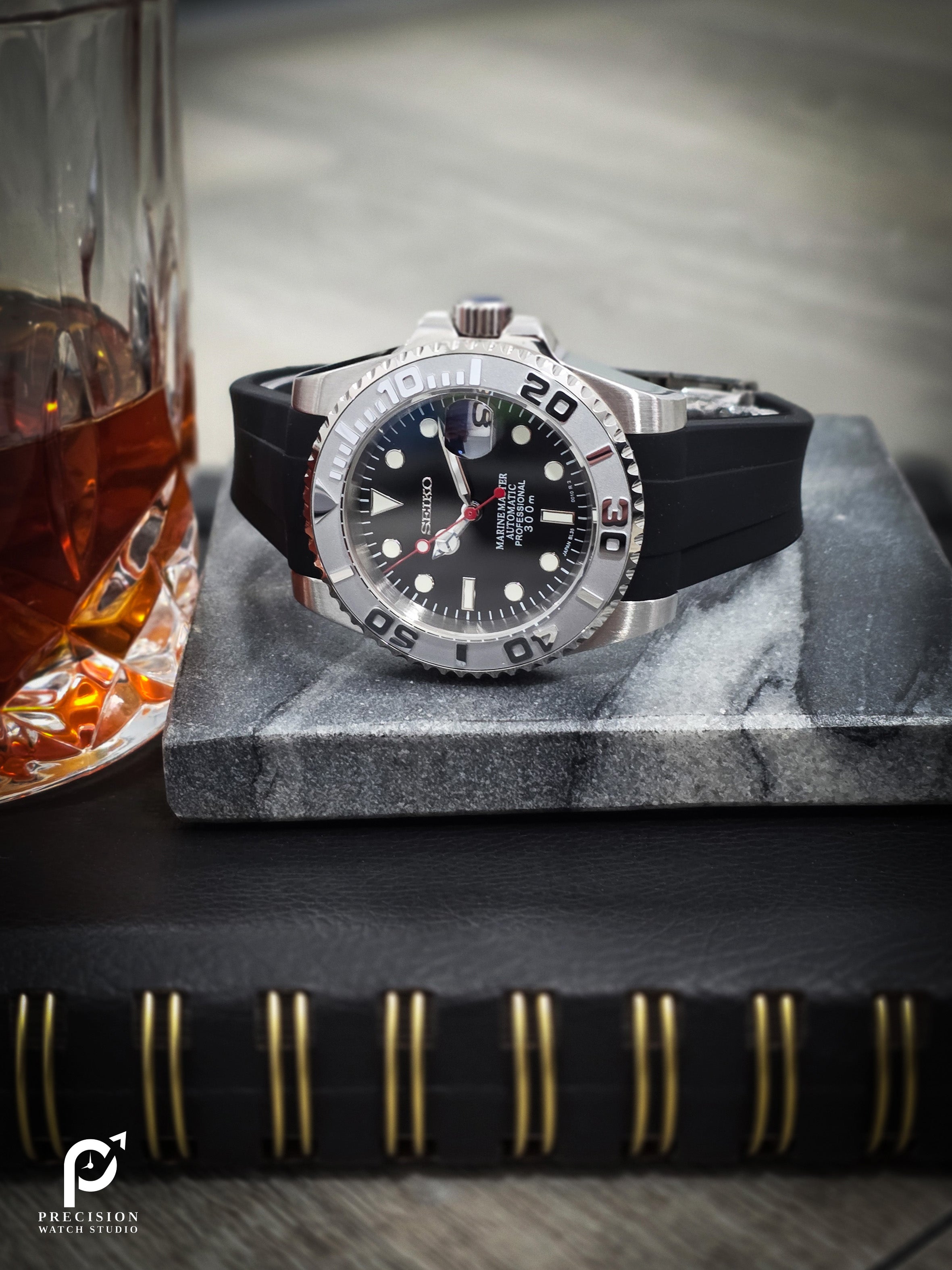 YachtDiver - Crimson Frost