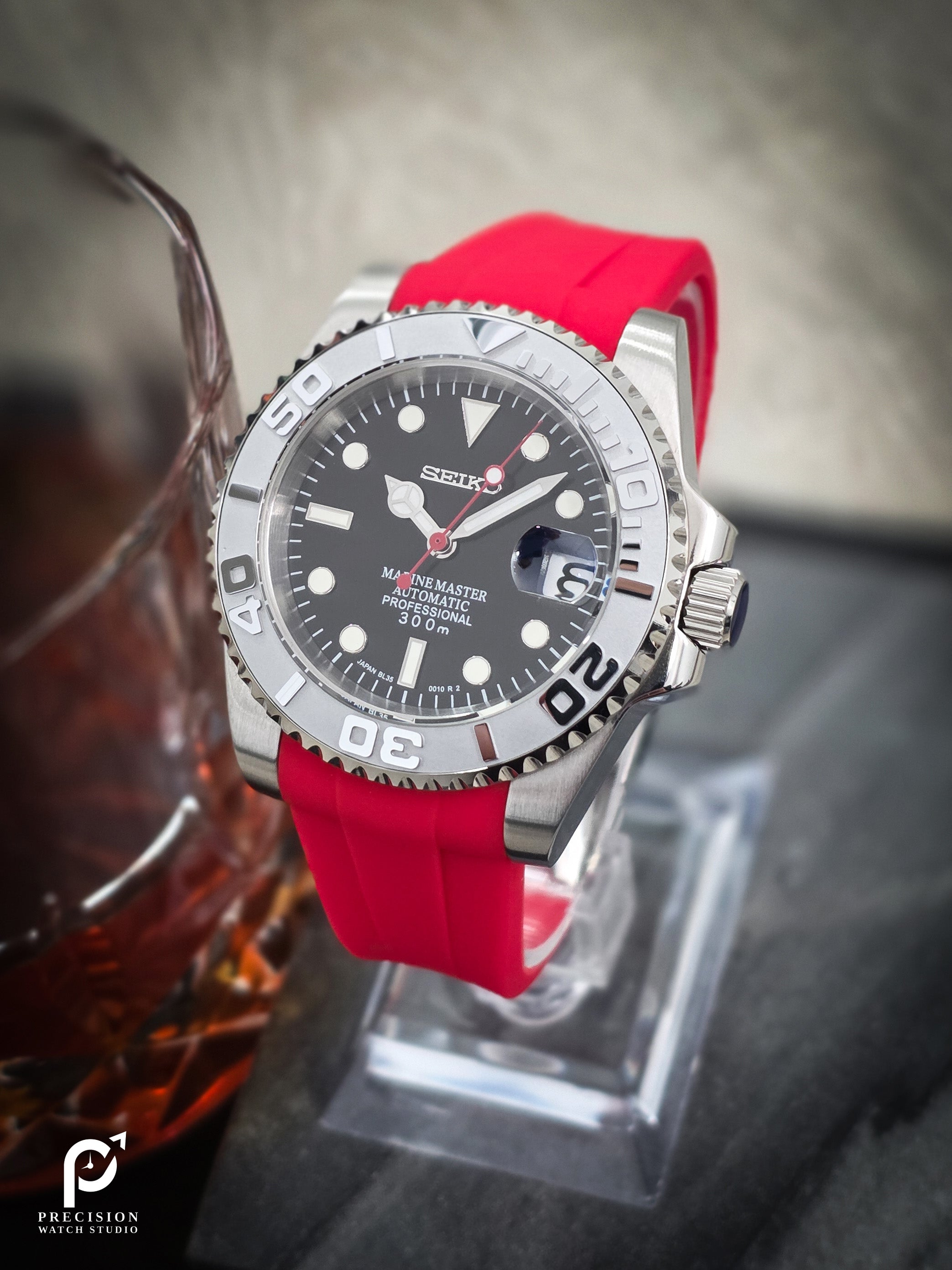 YachtDiver - Crimson Frost