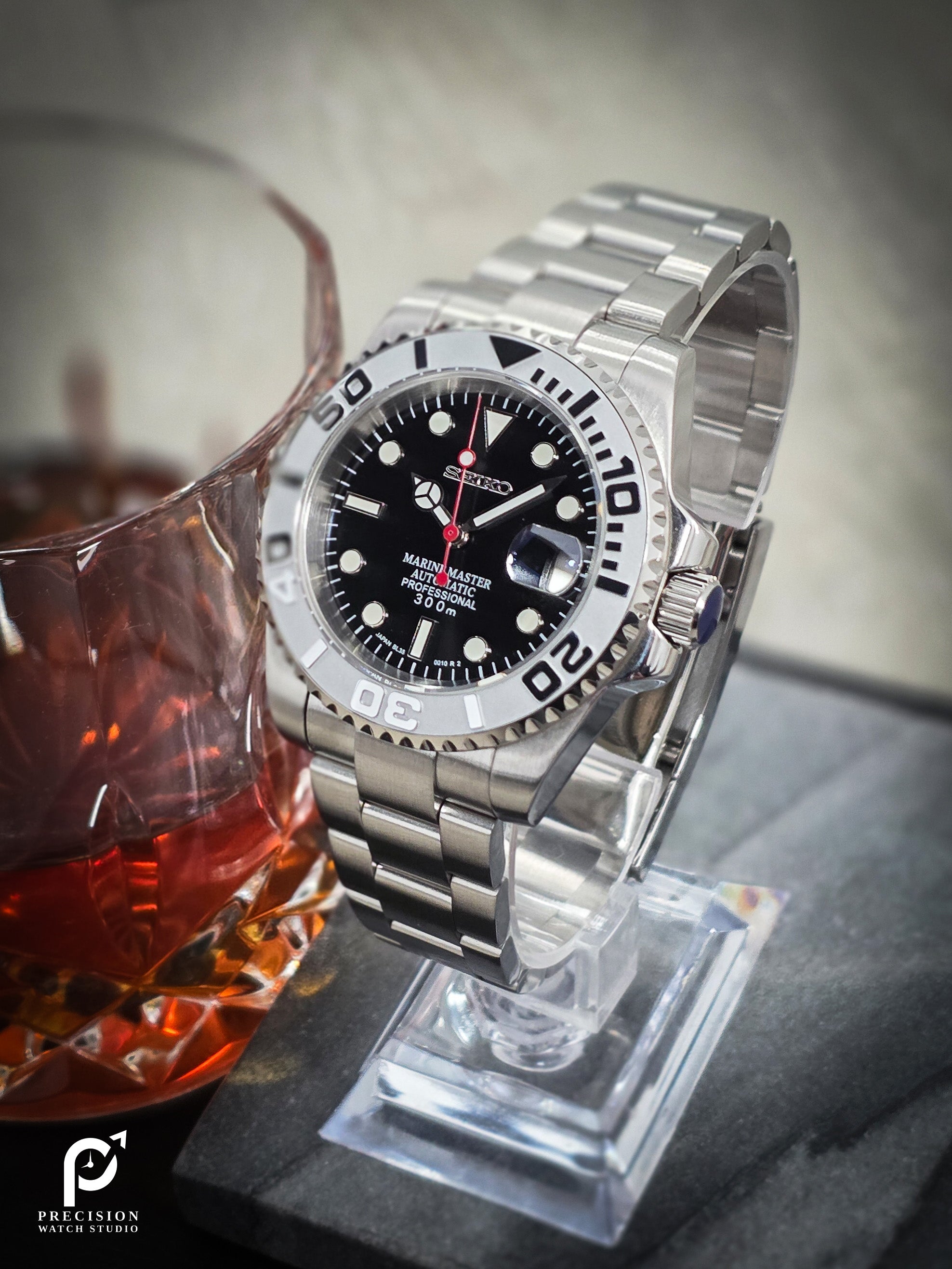 YachtDiver - Crimson Frost