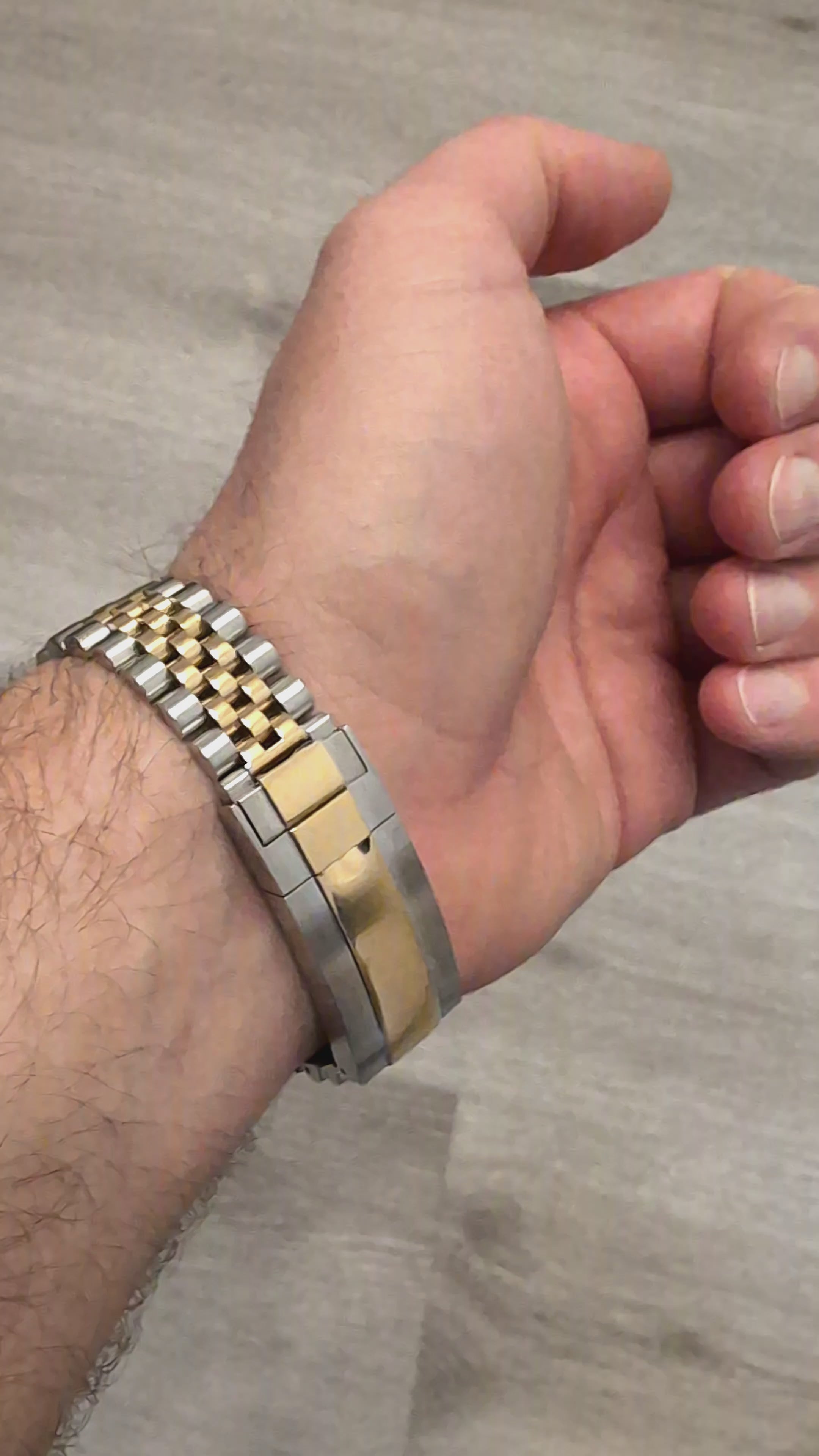 Sub Style 24H - Root Beer with Two-tone Gold