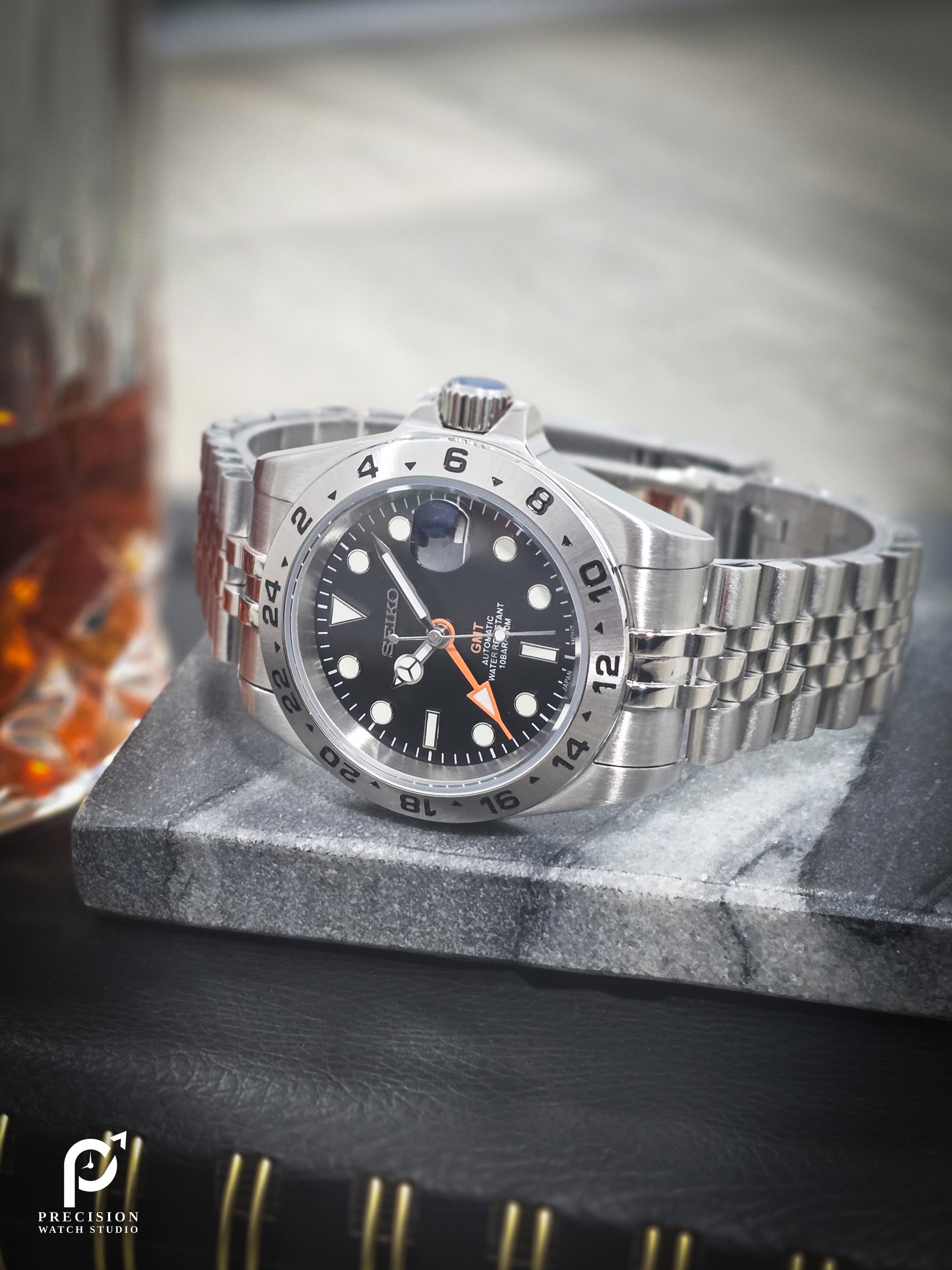 Explorer II GMT - Black