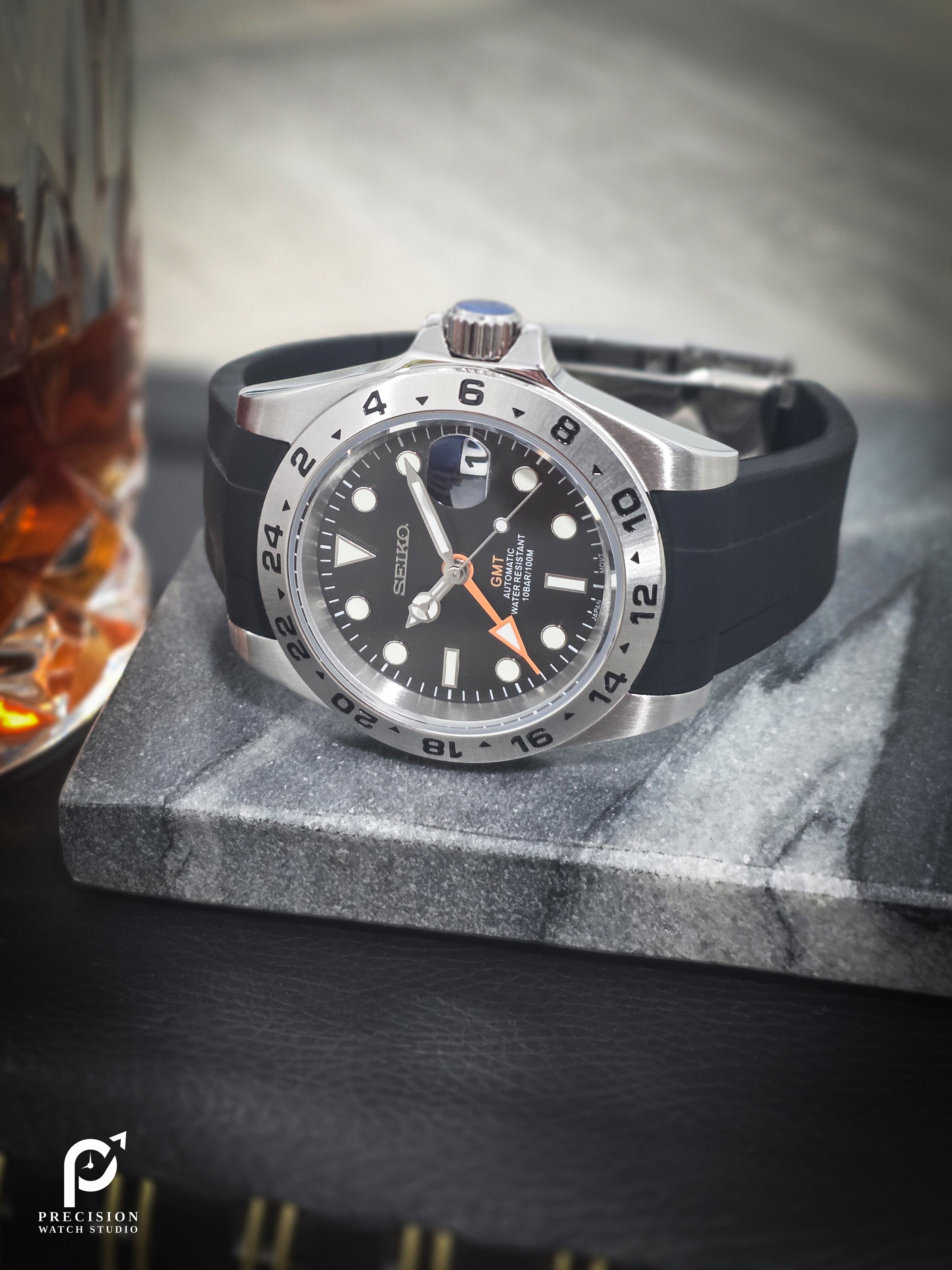 Explorer II GMT - Black