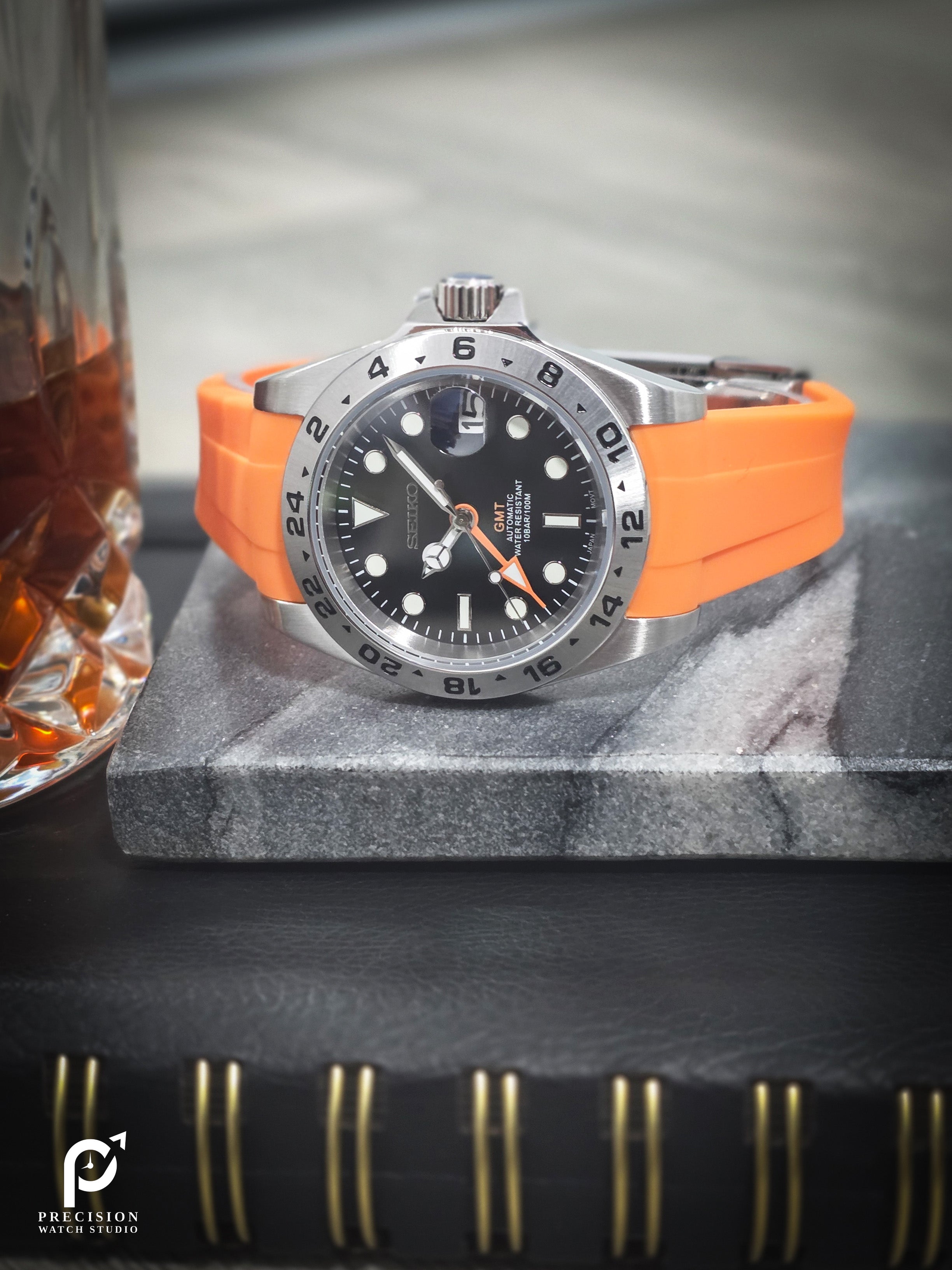 Explorer II GMT - Black