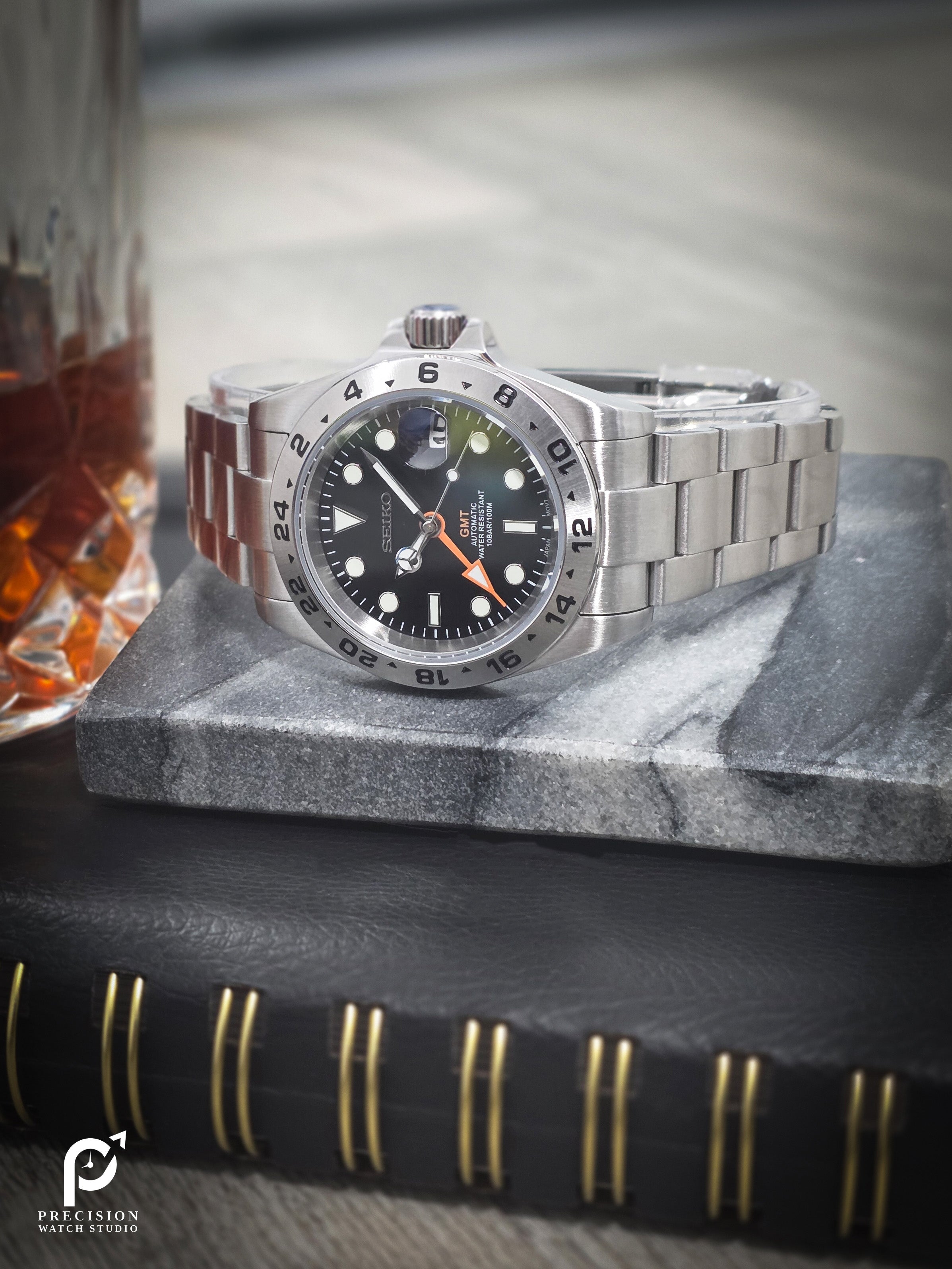 Explorer II GMT - Black