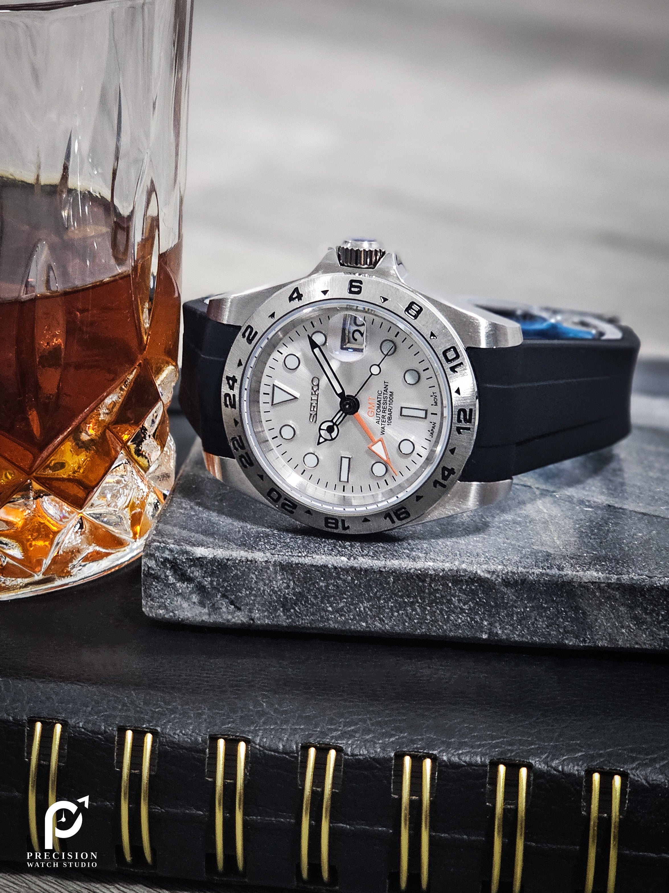 Explorer II GMT - Silver