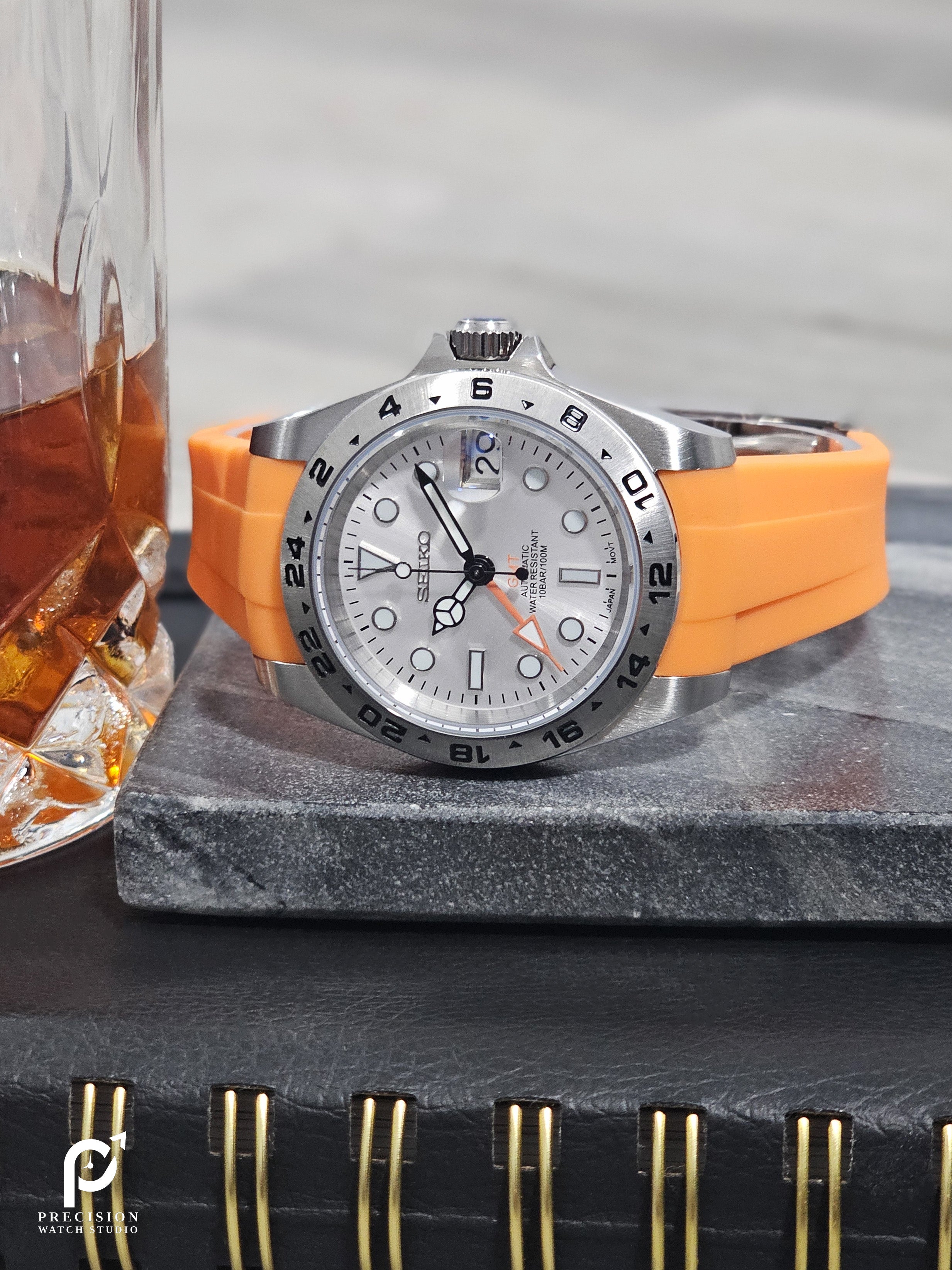 Explorer II GMT - Silver