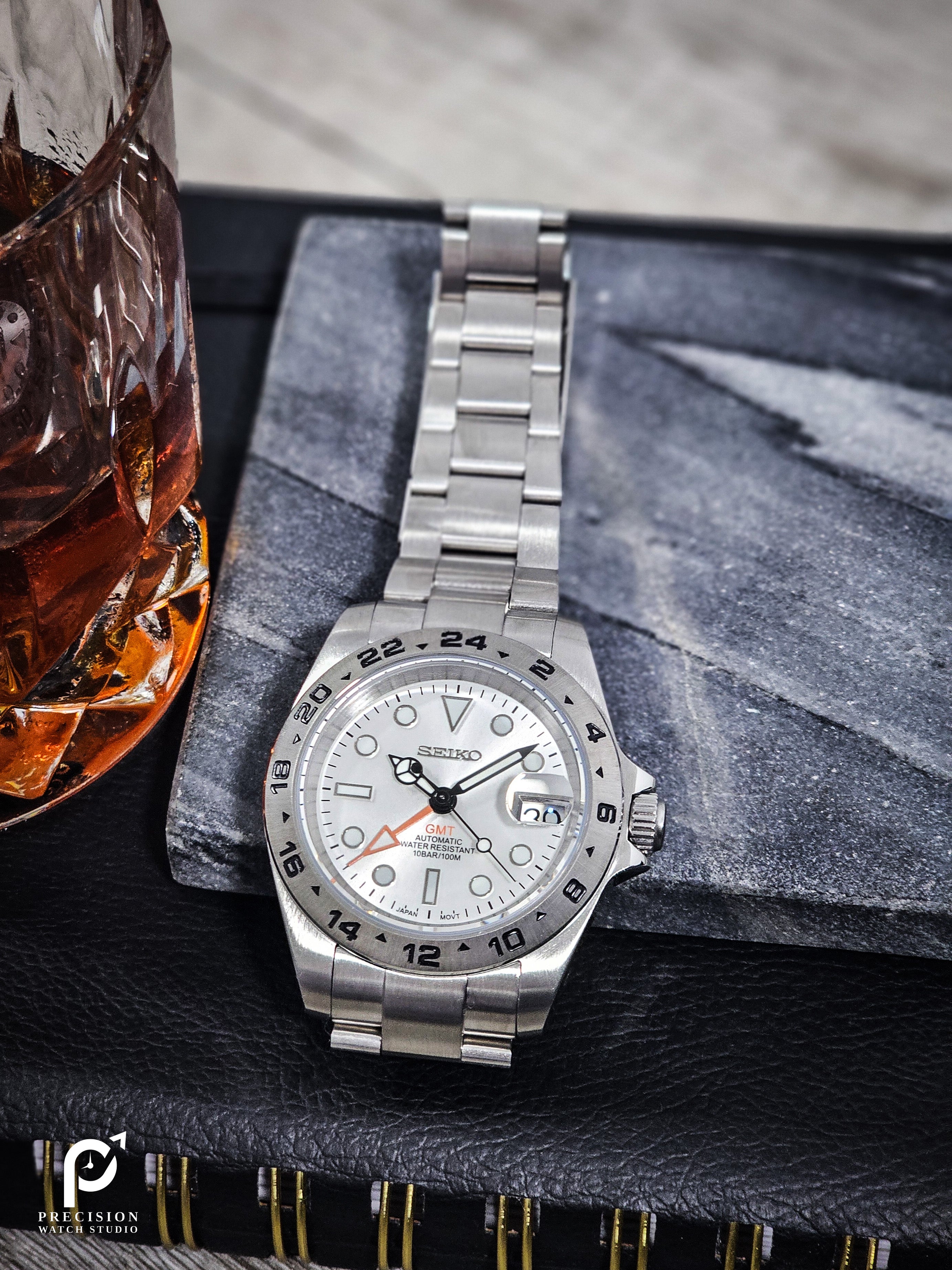 Explorer II GMT - Silver