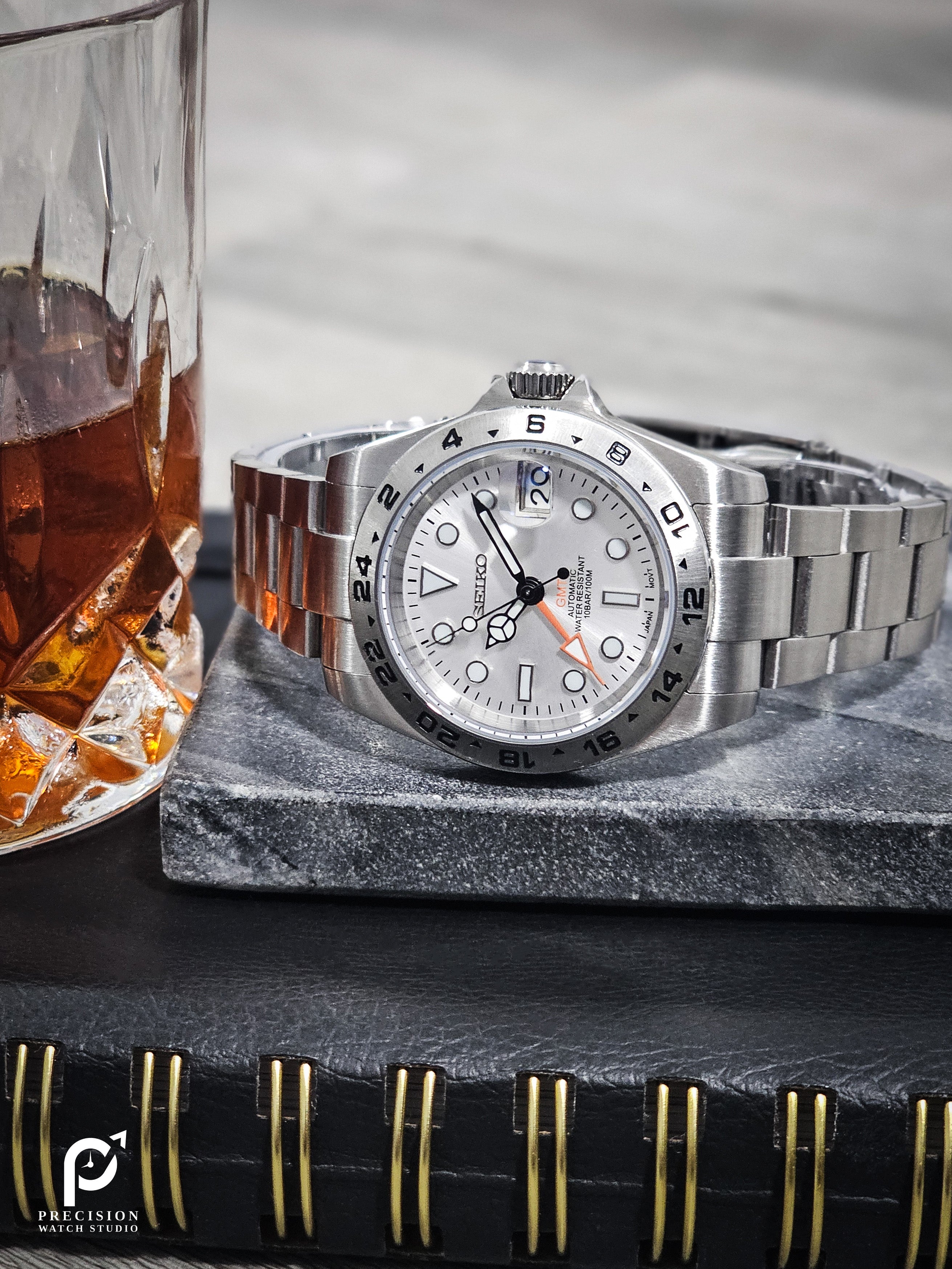 Explorer II GMT - Silver