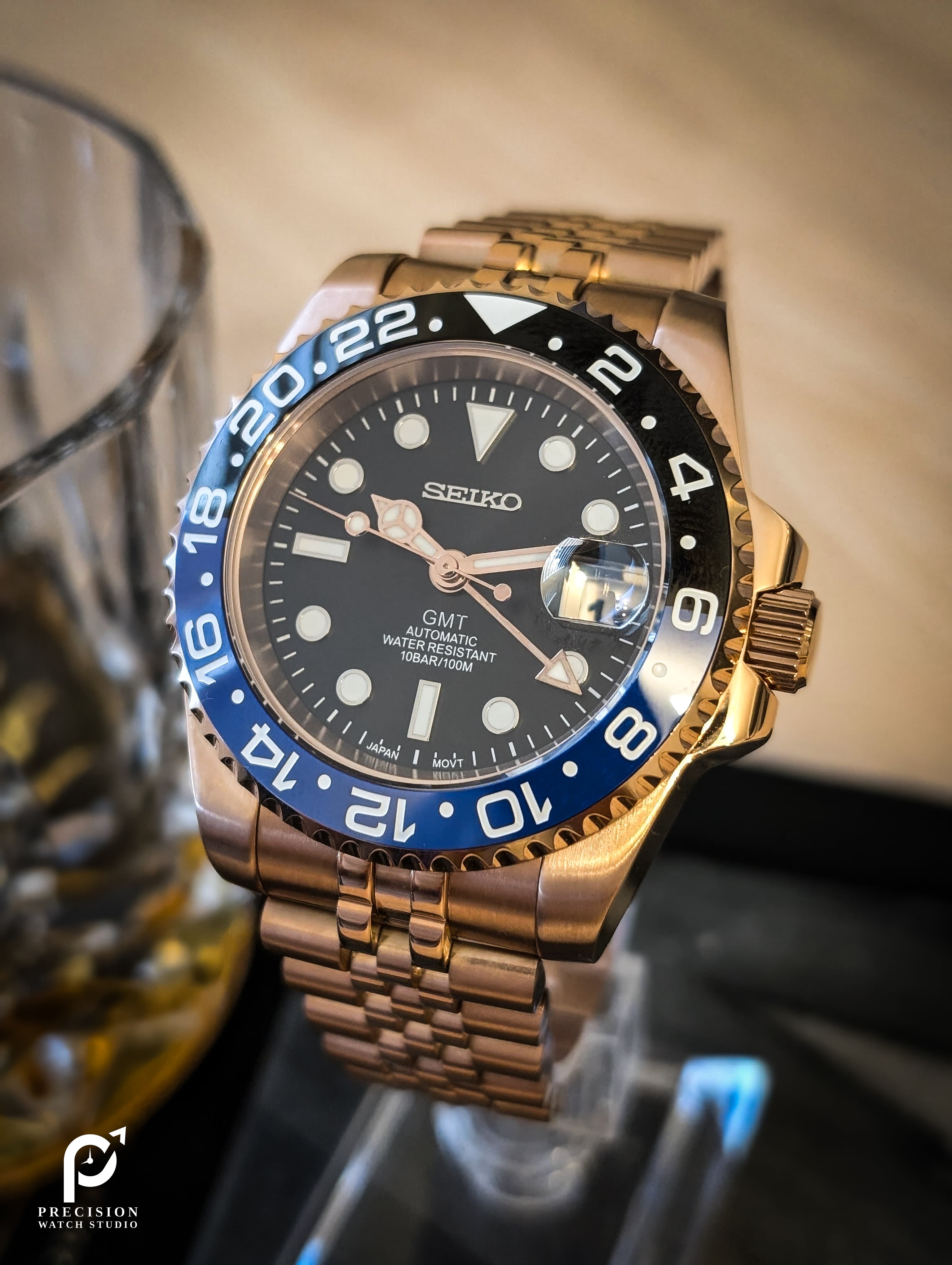 GMT - Batman Rose Gold