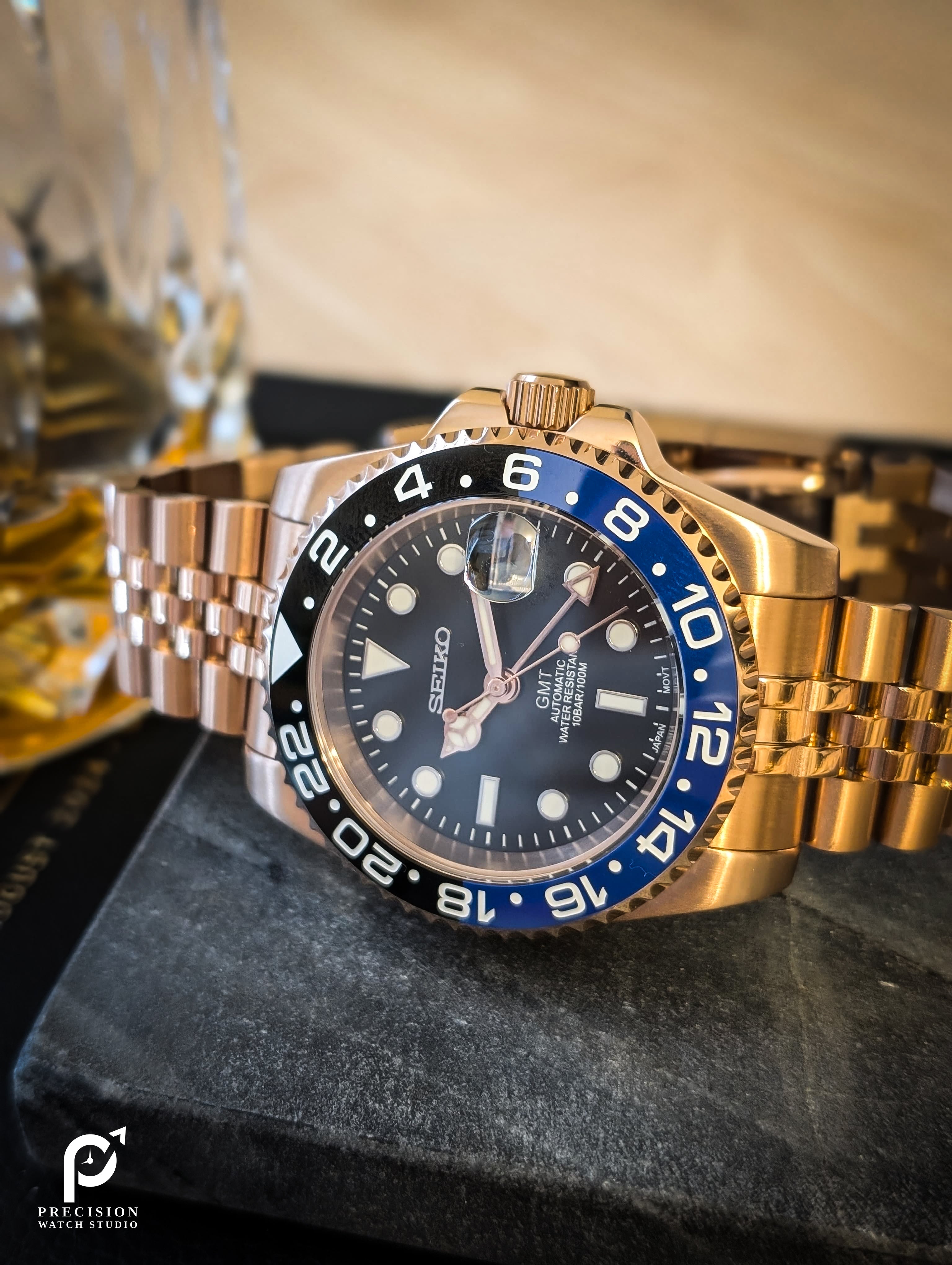 GMT - Batman Rose Gold