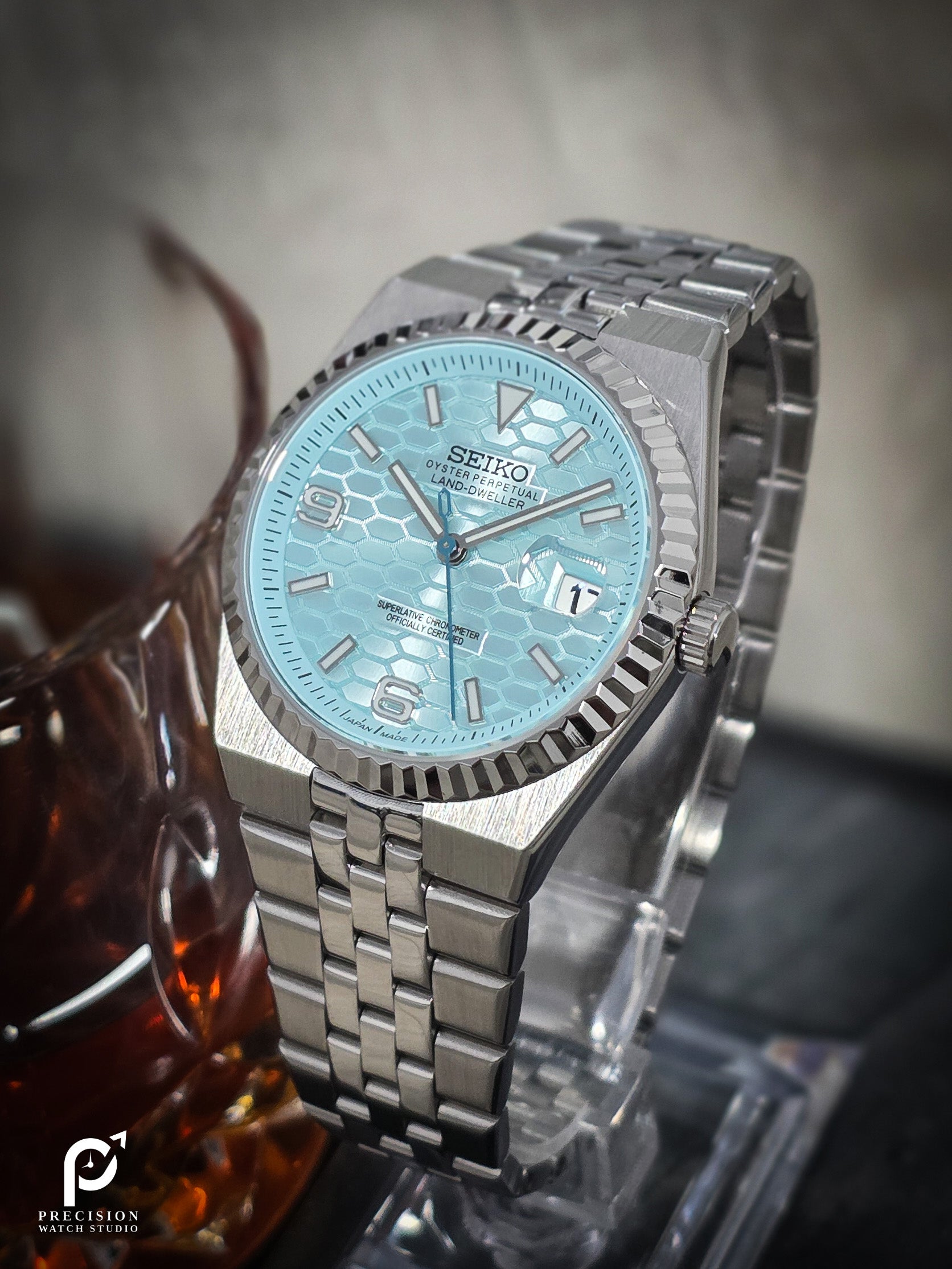 Hex Dweller - Blue Metallic