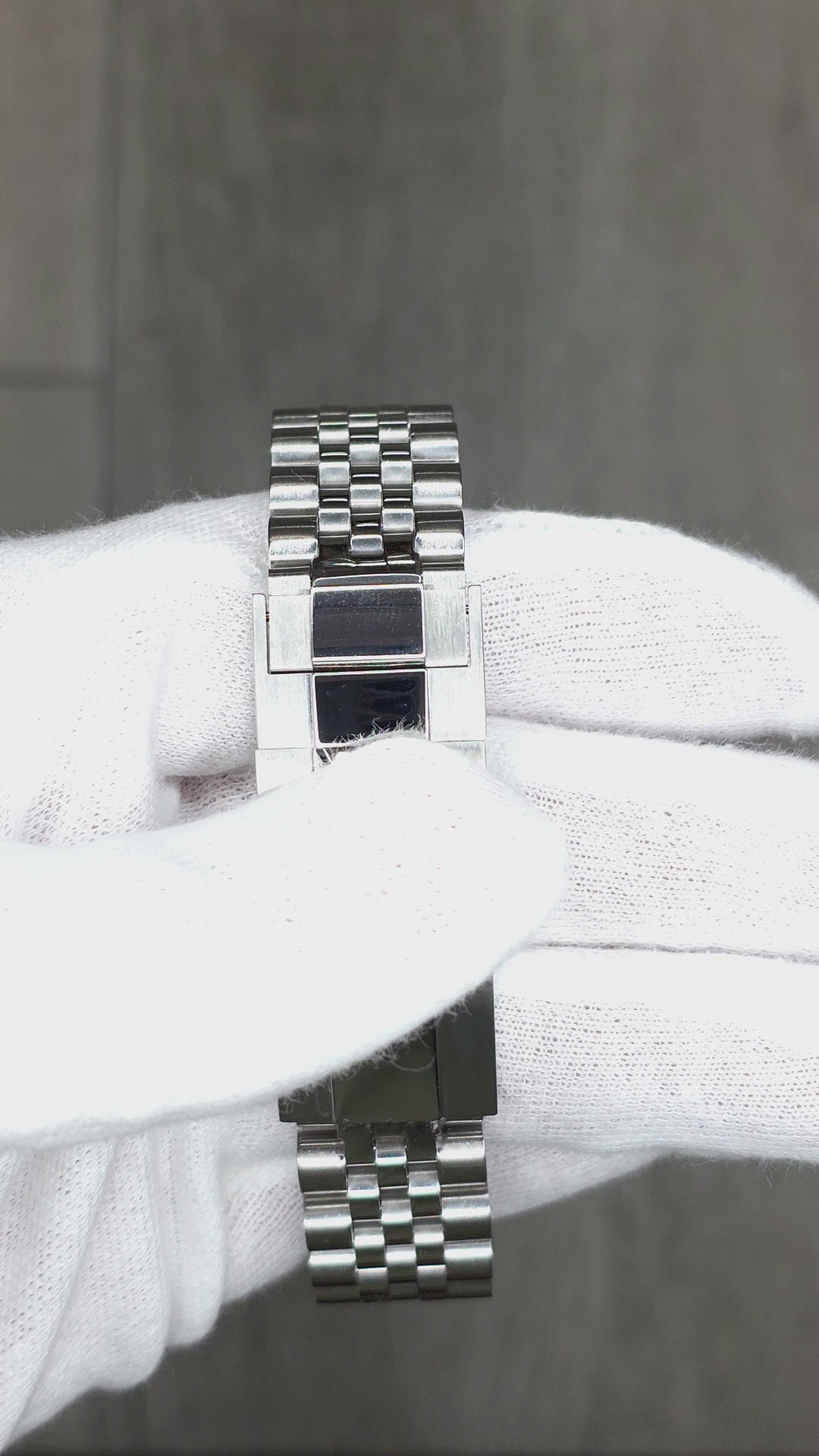 Milgauss - Black Surge