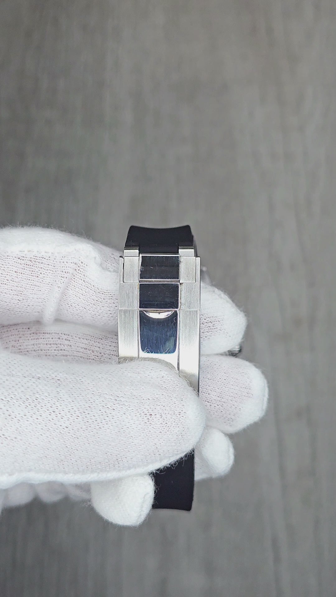 Explorer II GMT - Silver